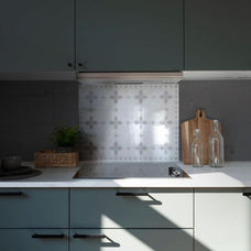 Smart Edge peel and stick backsplash tiles KIT-KITCHEN Grey, White Smart Tiles