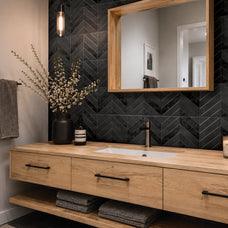 Bathroom peel and stick backsplash tile Chevron herringbone black Smart Tiles