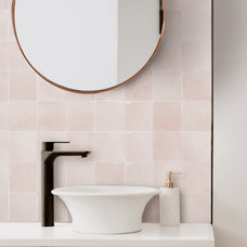 Bathroom peel and stick backsplash tile Zellige pink Smart Tiles